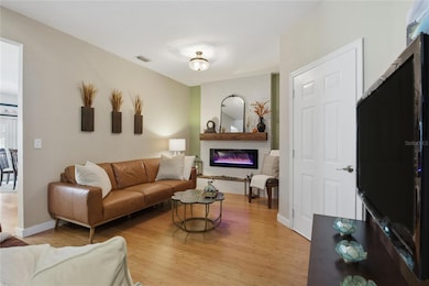 16302 Newbury Palms Ct, Tampa, FL 33647 - photo 4