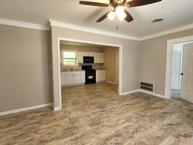 501 Mello Dr, Chenoa, IL 61726 - photo 3