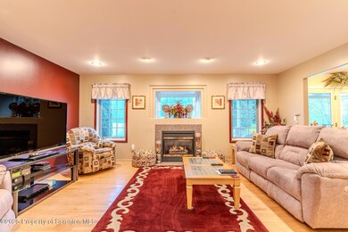 216 Amity Ave, Old Forge, PA 18518 - photo 6