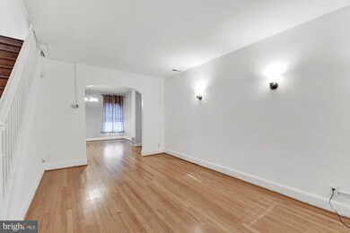 3816 Colborne Rd, Baltimore, MD 21229 - photo 5