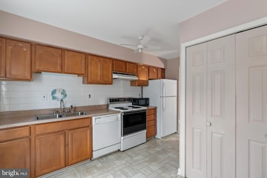 2110 Marshall Ct, Lansdale, PA 19446 - photo 5