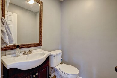 108 S Lloyd St, Burgaw, NC 28425 - photo 7