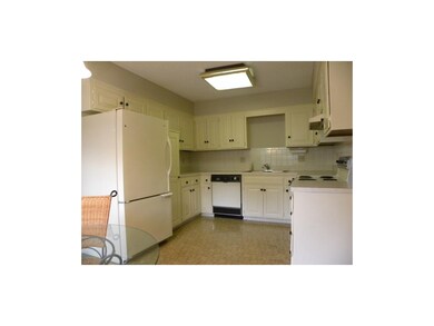 Eat In Kitchen