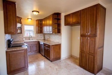 unlisted-address, Salinas, CA 93901 - photo 5