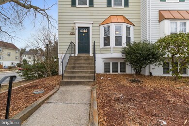 1496 Lowell Ct, Crofton, MD 21114 - photo 3