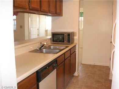 Kitchen - Kitchen opens to LR!