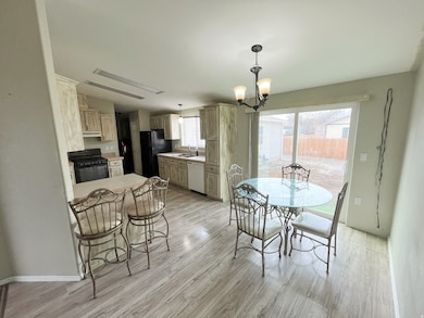 240 S State St, Redmond, UT 84652 - photo 7