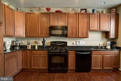2948 Chinkapin Oak Ln unit 170, Woodbridge, VA 22191 - photo 2