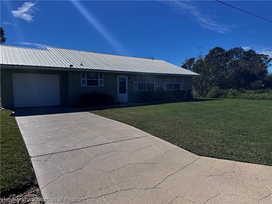 245 Starlight Ave, Lake Placid, FL 33852 - photo 2