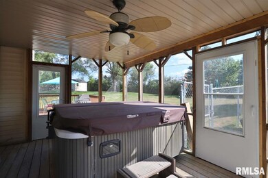 5724 W Rachael Ct, Peoria, IL 61615 - photo 7