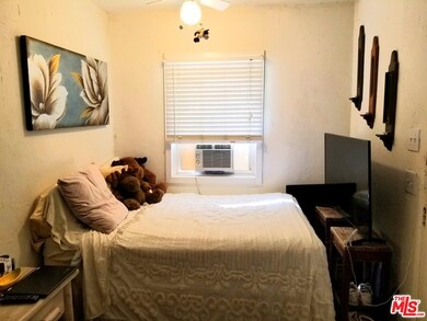 Bonus office/studio off garage