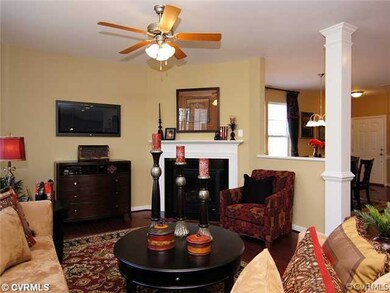 Den/Family/Great Room - Family Room looking throug