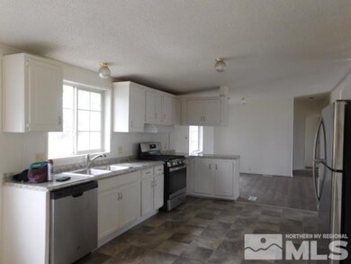 5885 Pelican Way, Winnemucca, NV 89445 - photo 4