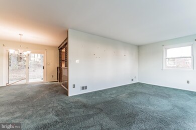 3019 Chapel View Dr, Beltsville, MD 20705 - photo 6