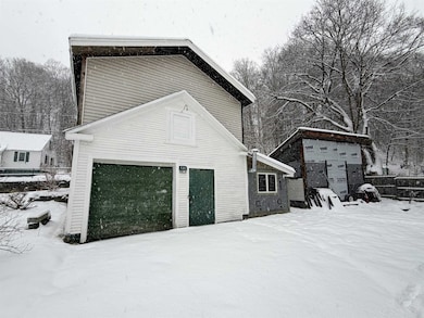 79 Merrill St, Springfield, VT 05156 - photo 2