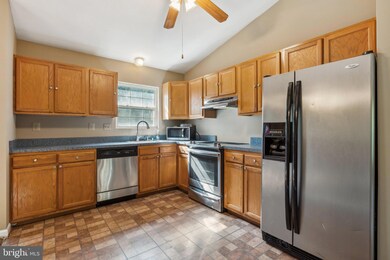 924 Abel Ave, Capitol Heights, MD 20743 - photo 2