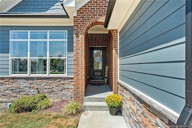 8465 Aberdeen Ln, Charlestown, IN 47111 - photo 3