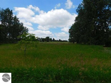 7230 E Harrys Rd, Traverse City, MI 49684 - photo 3