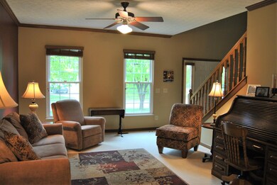 FORMAL LIVING AREA