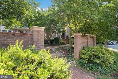 5728 Brewer House Cir, Rockville, MD 20852 - photo 4