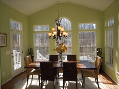Wonderful breakfast nook!