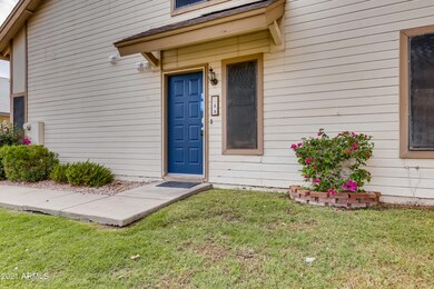 6-428367894-07 Exterior Front Entry