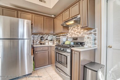 103 Nutmeg Rd, Matawan, NJ 07747 - photo 5