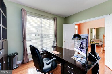 23103 Persimmon Ridge Rd, Clarksburg, MD 20871 - photo 3