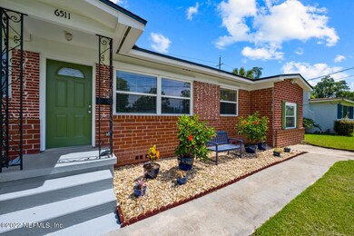 6511 Lou Dr N, Jacksonville, FL 32216 - photo 2