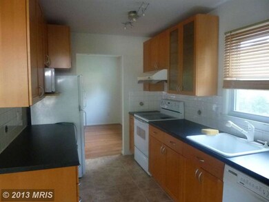 213 Ross Dr SW, Vienna, VA 22180 - photo 7