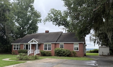 317 Riverside Dr, Eufaula, AL 36027 - photo 2