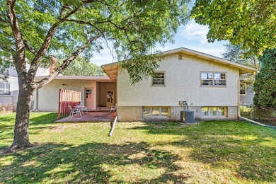 1211 Galvin Ave, Saint Paul, MN 55118 - photo 3