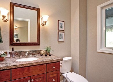 8424 W Mercer Way, Mercer Island, WA 98040 - photo 7