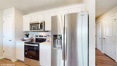 2216 Creek View Ln, Raymore, MO 64083 - photo 7