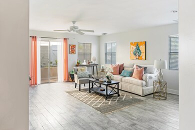 R26 Duval Square-25