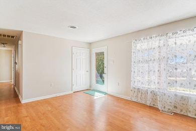 2640 W Boss Arnold Rd, Knoxville, MD 21758 - photo 7