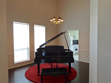 16211 Waiting Spring Cir, Houston, TX 77095 - photo 5