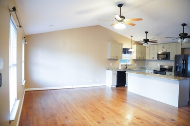 406 Ridgecrest Dr, La Fayette, GA 30728 - photo 2