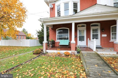 464 Penn St, Pennsburg, PA 18073 - photo 2