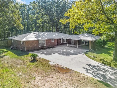 1402 Kennedy Dr, Manchester, TN 37355 - photo 2
