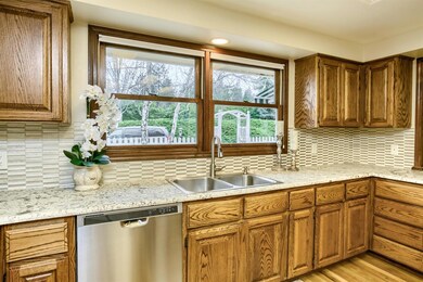 3555 Ross Ln, Central Point, OR 97502 - photo 5