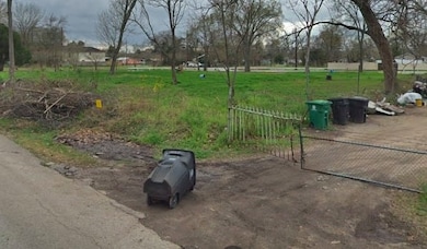 6733 Arabella St, Houston, TX 77091 - photo 2