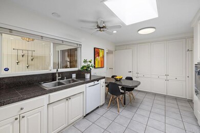 5825 Cactus Way, La Jolla, CA 92037 - photo 6