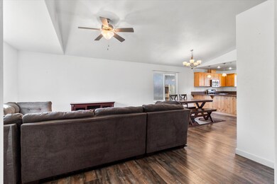 04-2246 SW Gayle Way-4