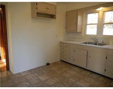 14 Baltimore Ave, Warren, RI 02885 - photo 2