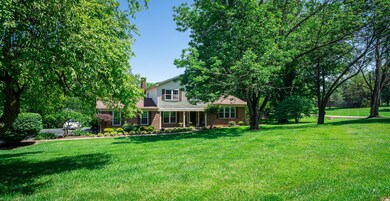811 Springhill Ln, Frankfort, KY 40601 - photo 2