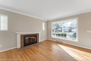 21237 Severn Rd, Harper Woods, MI 48225 - photo 3