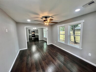 1320 Melbourne St, Houston, TX 77022 - photo 3