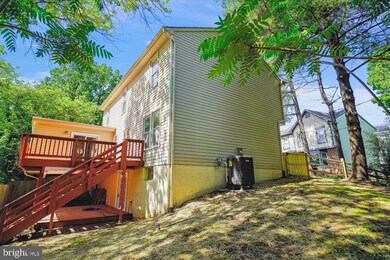 11403 Honeybear Ln, Germantown, MD 20876 - photo 3