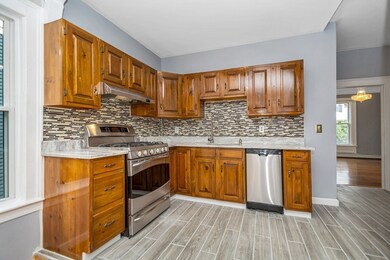 23 11th St unit 1, Lowell, MA 01850 - photo 4